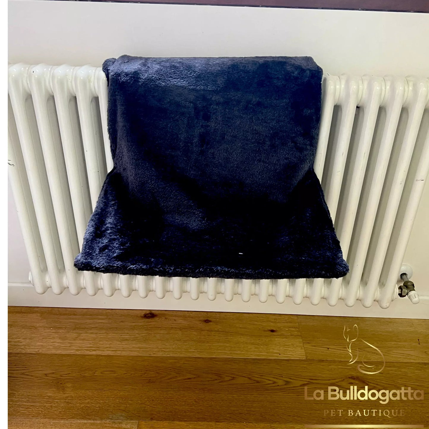 Radiator hammock for cats - Linear